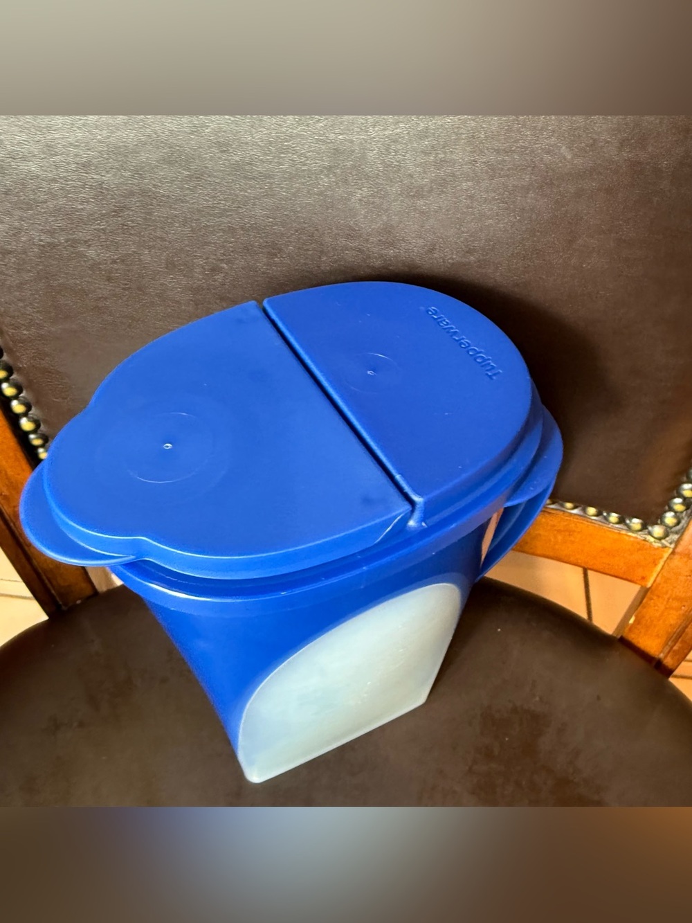Tupperware Outdoor Dining Pitcher - Picture 2 of 7